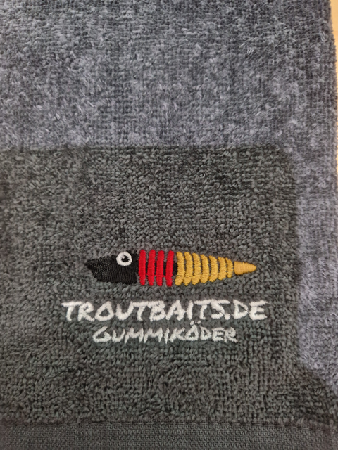 Troutbaits håndklæde
